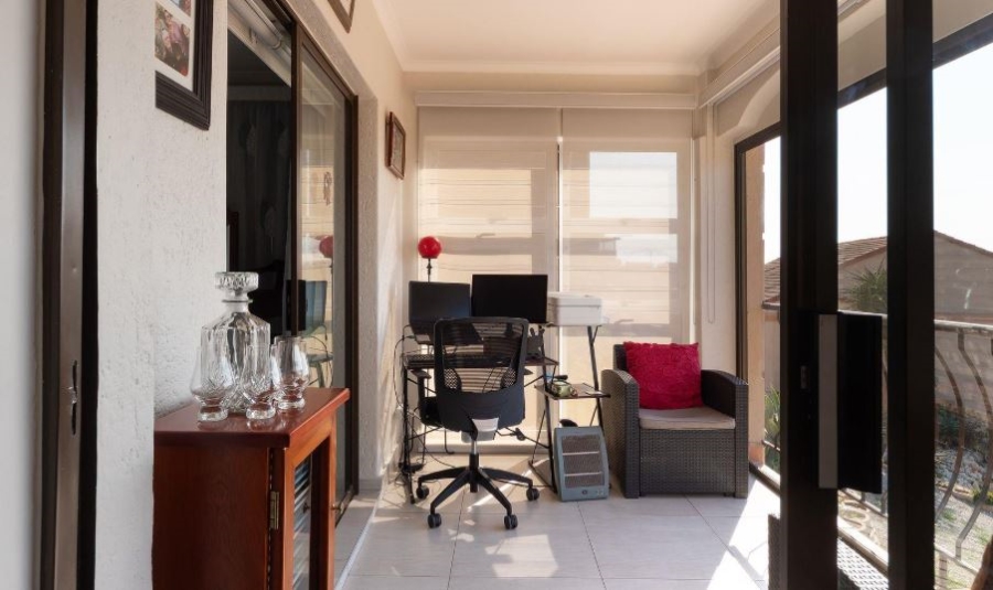 3 Bedroom Property for Sale in Island View Western Cape